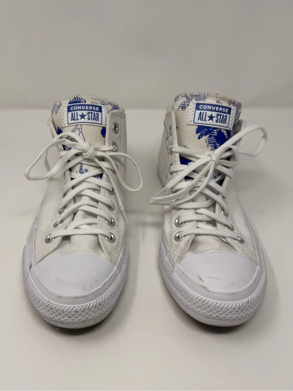 Converse gently used